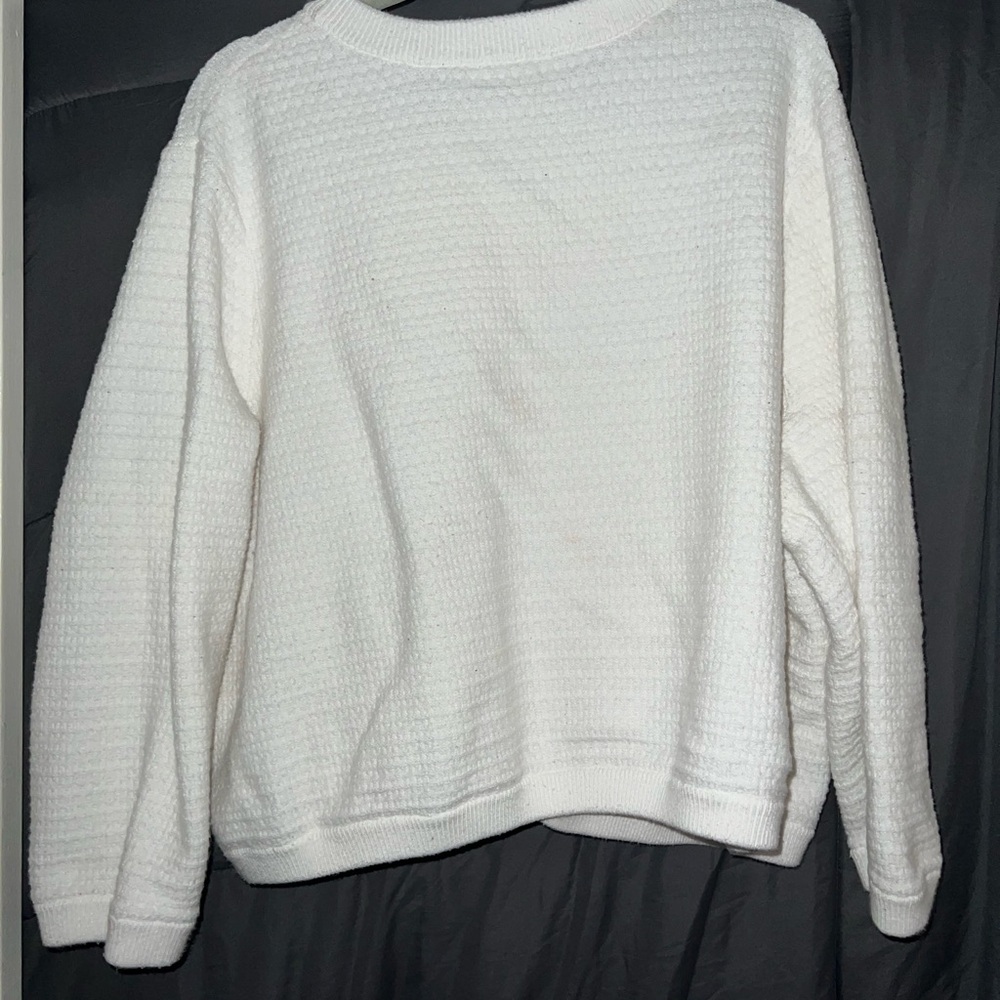 Elegant White Cardigan Sweater - Picture 6 of 8